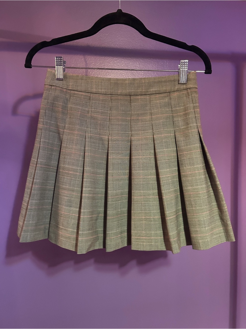 Sunday Best Aritzia Pleated taupe Plaid Mini Skirt size 2